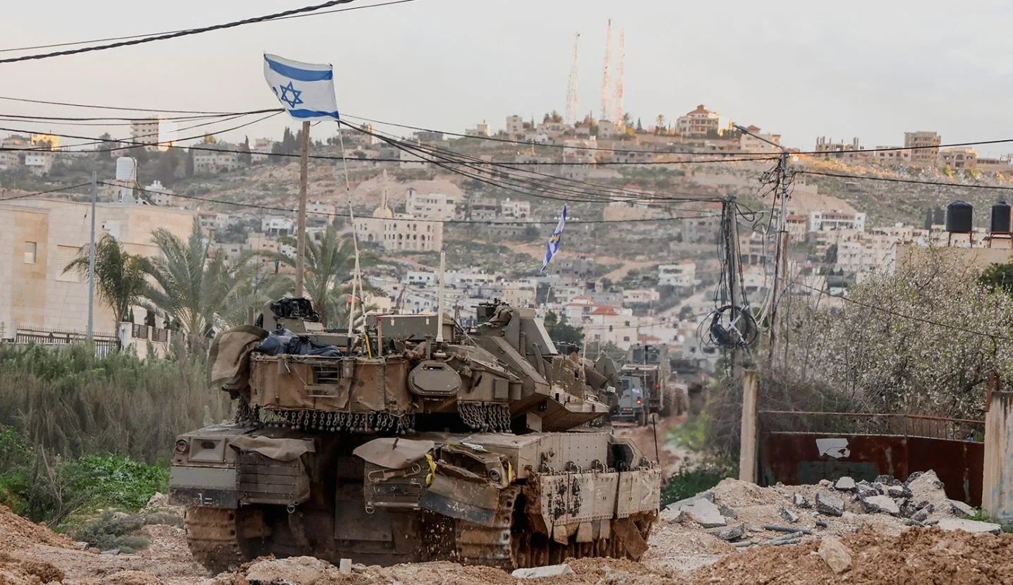 গাজায় ফের হামলার প্রস্তুতি, পশ্চিম তীরে পৌঁছেছে ইসরাইলি ট্যাঙ্ক