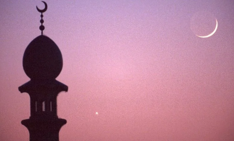 সরকারি কর্মীদের জন্য সুখবর,  রমযান মাসে একঘন্টা আগে ছুটির ঘোষণা