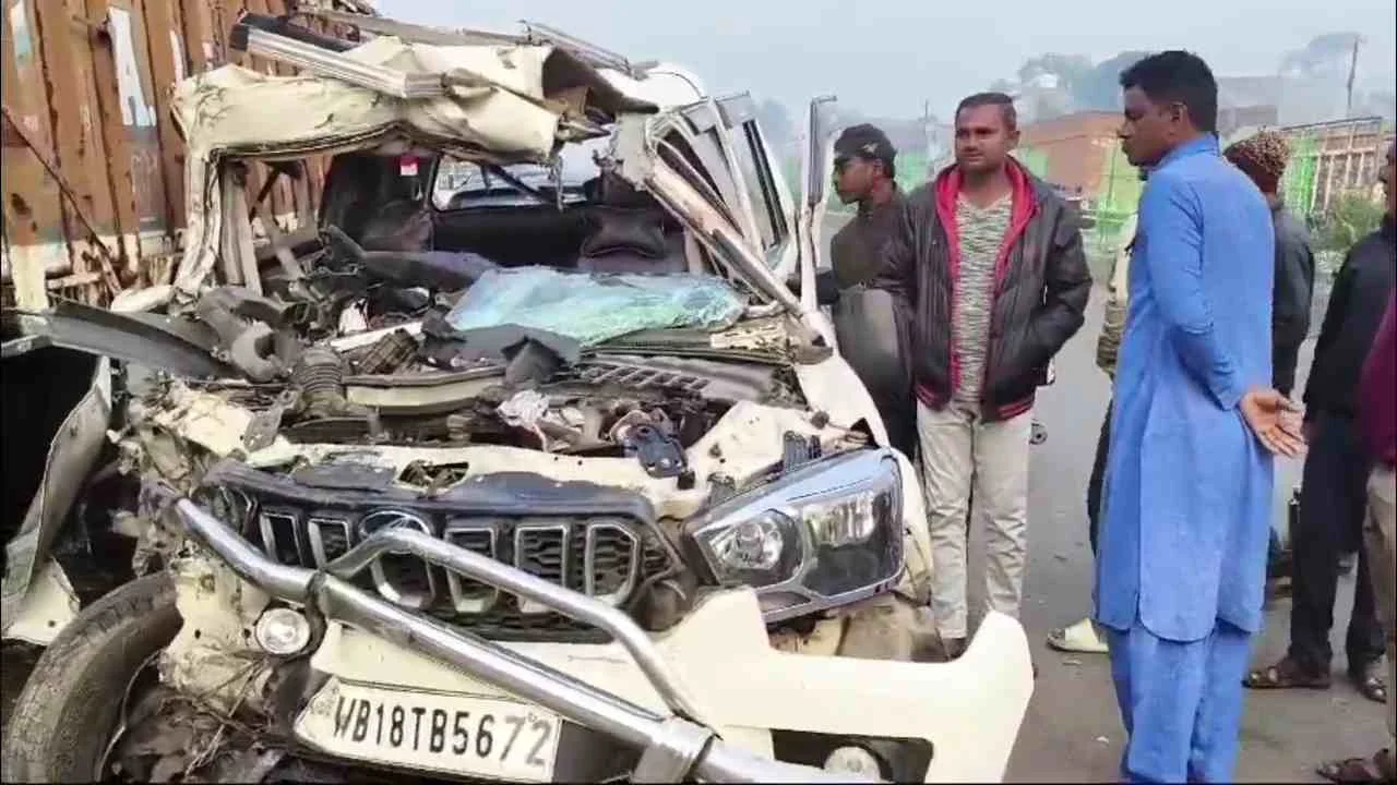 মহাকুম্ভ যাত্রার পথে দুর্ঘটনা, প্রাণ হারালেন দুই জেলার ৬