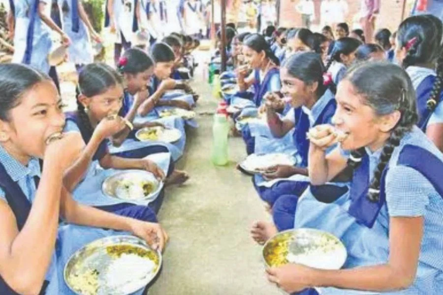 মিড-ডে মিলে আরও দু'দিন ডিম দেবে রাজ্য