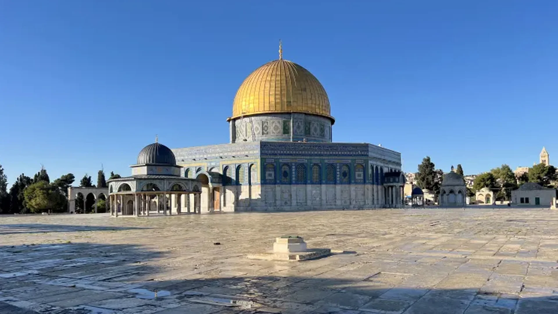 রমযানে ফিলিস্তিনিদের আল-আকসায় প্রবেশে বিধিনিষেধ ইসরাইলের