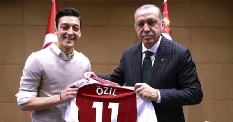 তুরস্কের রাজনীতিতে মেসুট ওজিল, যোগ দিলেন এরদোগানের দলে