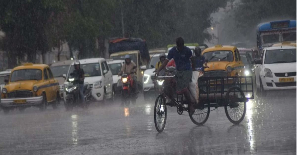 আজ বজ্রবিদ্যুৎ-সহ বৃষ্টি, জারি কমলা সতর্কতা