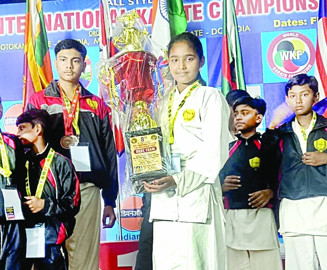 মার্শাল আর্টে নিজেকে আরও উন্নত করতে চায় হুগলির মেধাবী ছাত্রী জিনাত সুলতানা