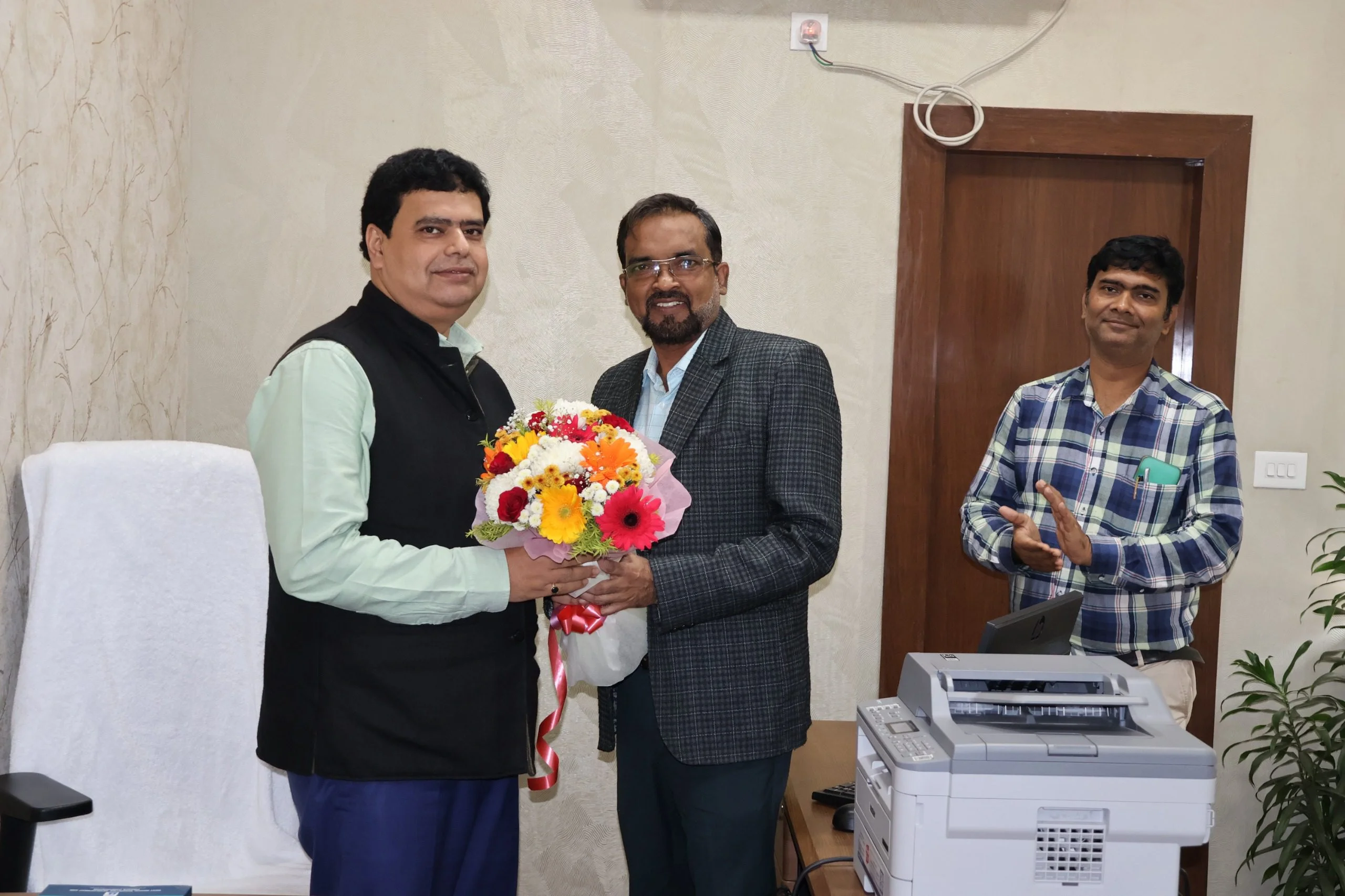 মাইনোরিটি ভোকেশনাল ডেভেলপমেন্ট বোর্ডের চেয়ারম্যানের দায়িত্বে রফিকুল