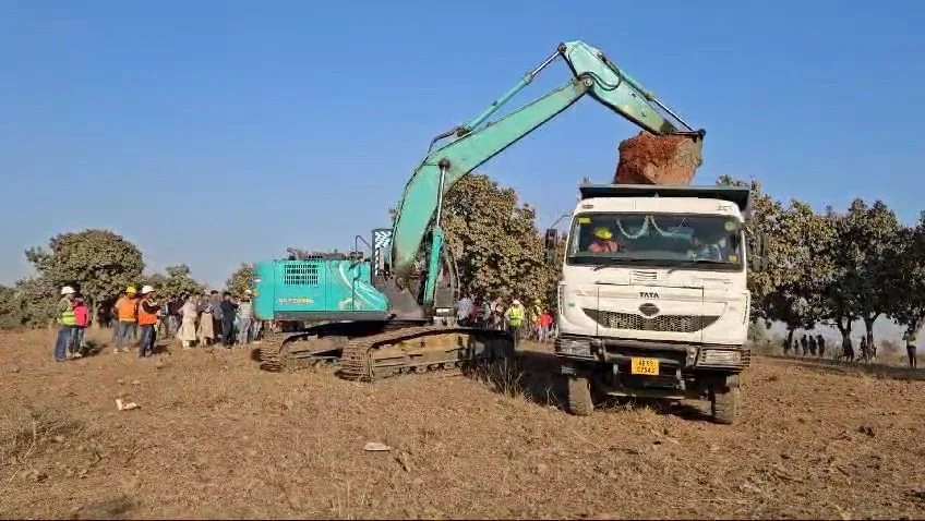 দেউচা পাঁচামিতে শুরু কয়লা খননের কাজ
