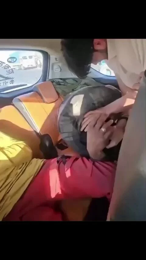 গরু পাচার সন্দেহে দুই মুসলিম চালককে মারধর, কাঠগড়ায় বজরং দল