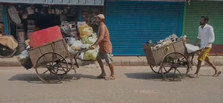 ঈদের ছুটিতে জঞ্জাল অপসারণ নিয়ে গুরুত্বপূর্ণ বৈঠক পুরসভায়