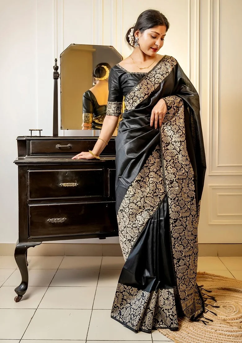 উৎসবে সিল্কের শাড়ি আপনাকে আরও সুন্দর করে তুলবে, কেনার আগে অবশ্যই এই বিষয়গুলো দেখে নেবেন