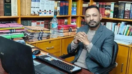 আর্থিক দুর্নীতি নিয়ে প্রশ্ন করে অসমে গ্রেফতার সাংবাদিক, একাধিক ধারায় মামালা পুলিশের