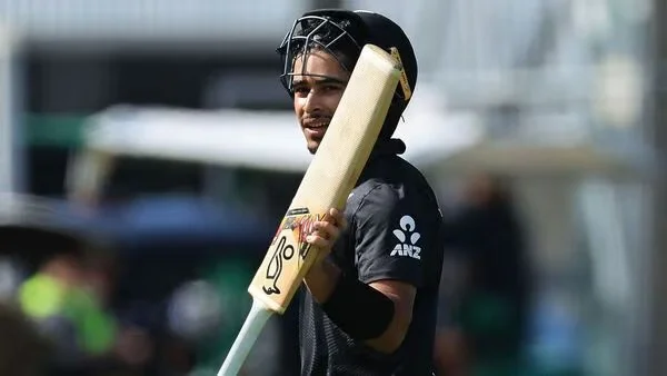 জন্মভূমি পাকিস্তানের বিপক্ষে ব্যাটে ঝড় নিউজিল্যান্ডের আব্বাসের