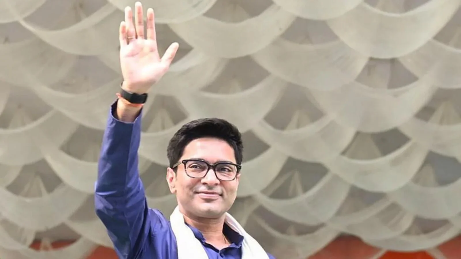 ওয়াকফ সংশোধনী বিল নিয়ে উত্তাপের মাঝে শান্তির বার্তা অভিষেক বন্দ্যোপাধ্যায়ের