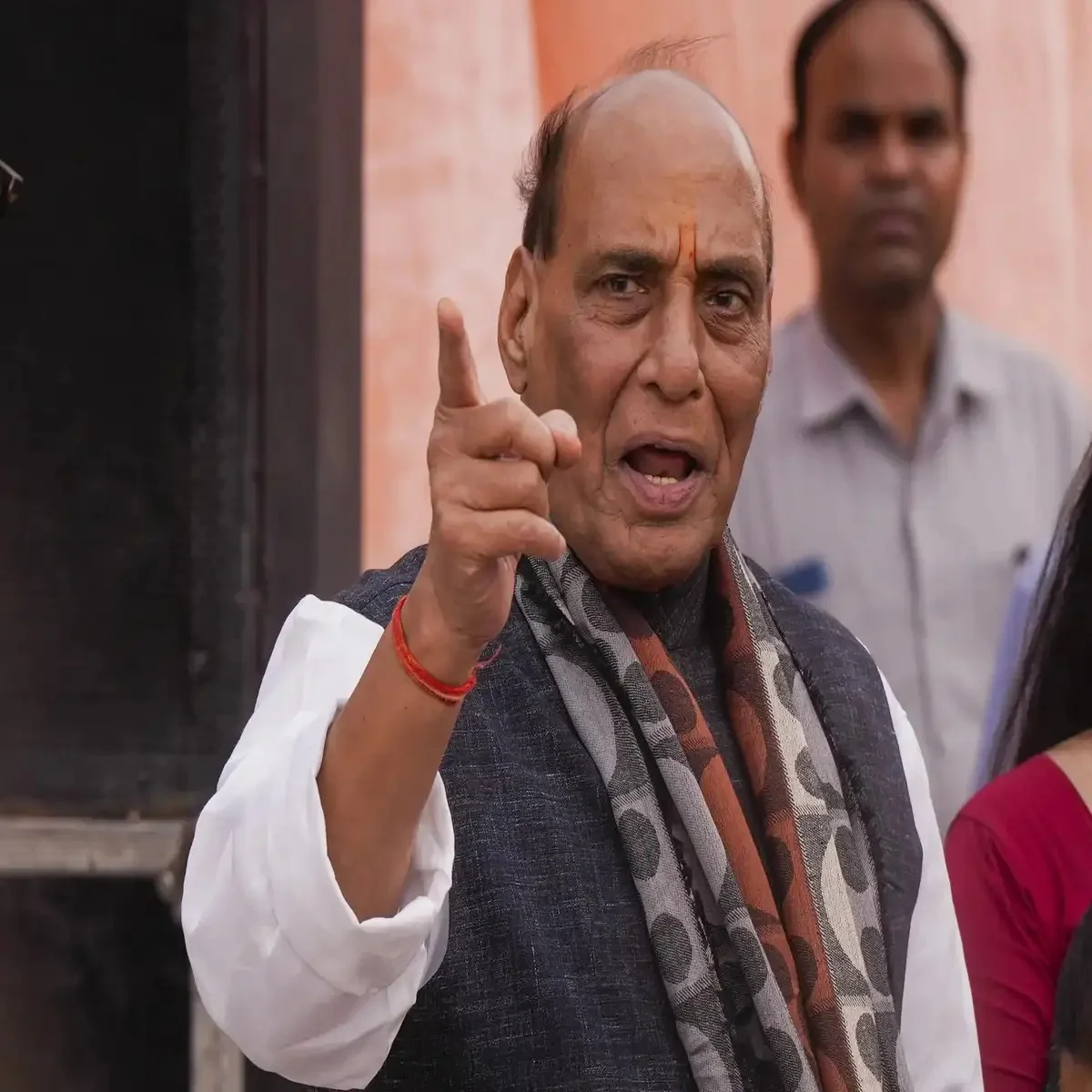 Pahalgam Terror Attack: সন্ত্রাসবাদীদের যোগ্য জবাব দেওয়া হবে: রাজনাথ সিং