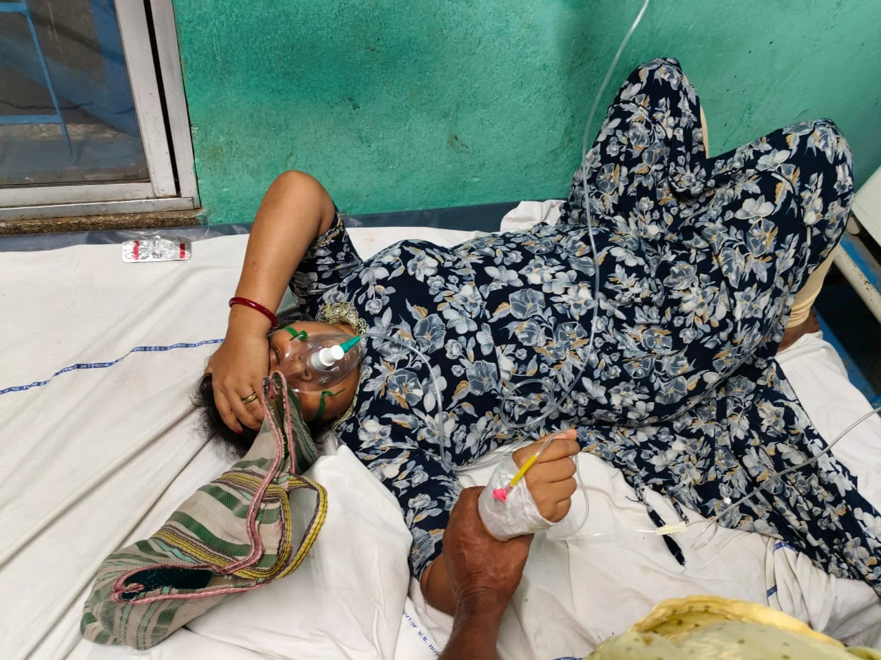 West Bengal SSC recruitment case: চাকরি খুইয়ে আত্মহত্যার চেষ্টা  ক্যানিং-র স্কুল শিক্ষিকার