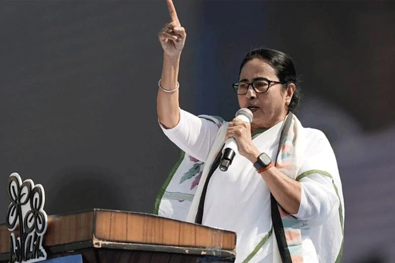 আমরা একত্রে বাঁচব, লড়ব এবং জিতব: Mamata Banerjee