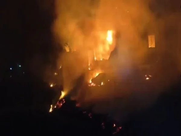 পাথরপ্রতিমার বাজি কারখানায় বিস্ফোরণে মৃত ৮, মালিকদের বিরুদ্ধে জামিন অযোগ্য ধারায় মামলা