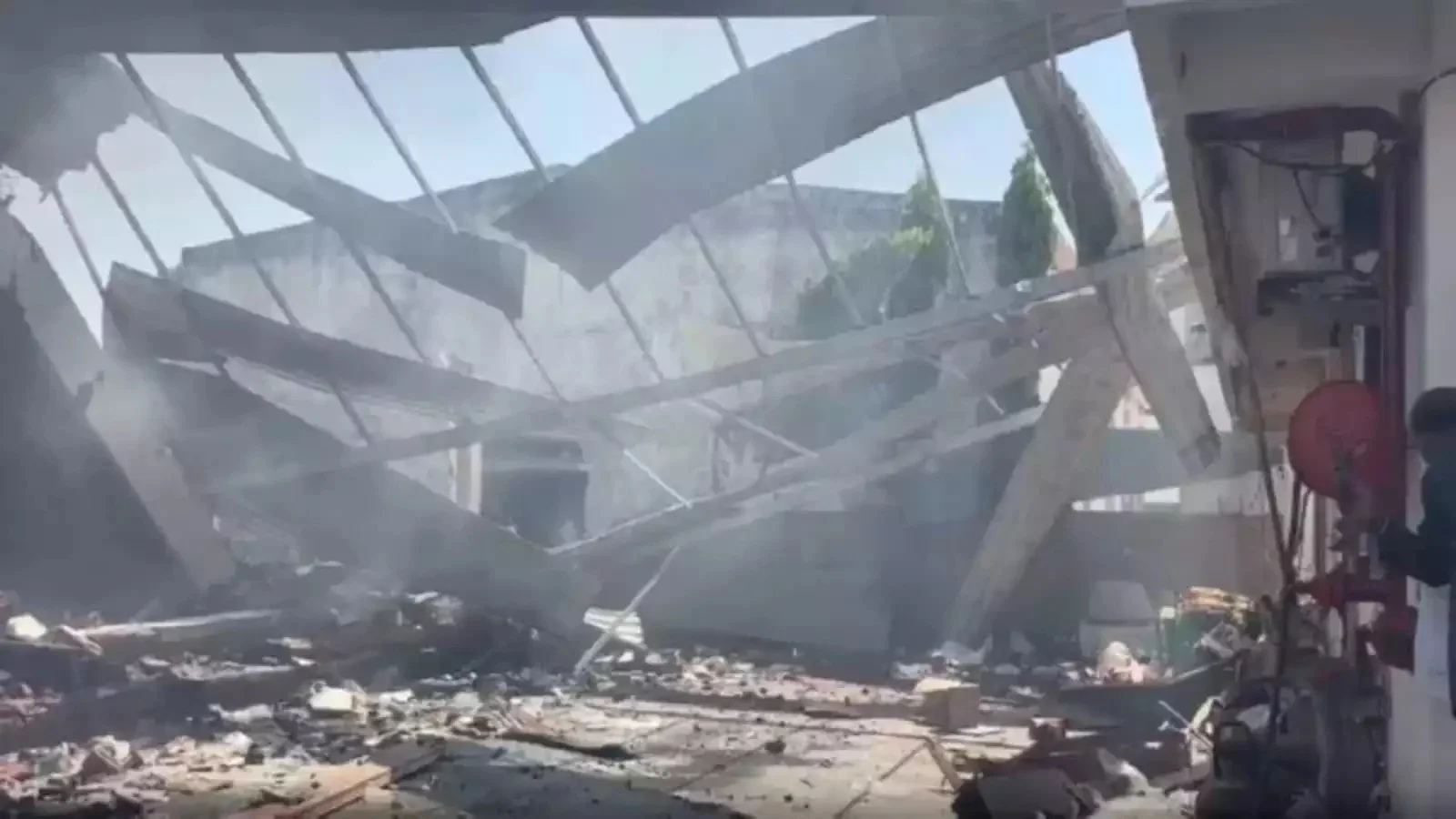 গুজরাটে বাজি কারখানায় নিহত ও আহতদের আর্থিক সাহায্য, প্রধানমন্ত্রী এবং মুখ্যমন্ত্রীর আর্থিক সাহায্যের ঘোষণা