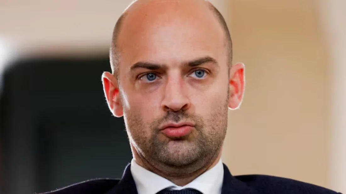 ফরাসি দূতাবাসের ১২ কর্মকর্তাকে দেশত্যাগের নির্দেশ আলজেরিয়ার