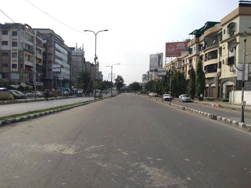 মেট্রোর কাজে বন্ধ থাকা সার্ভিস রোড খুলল ভিআইপিতে