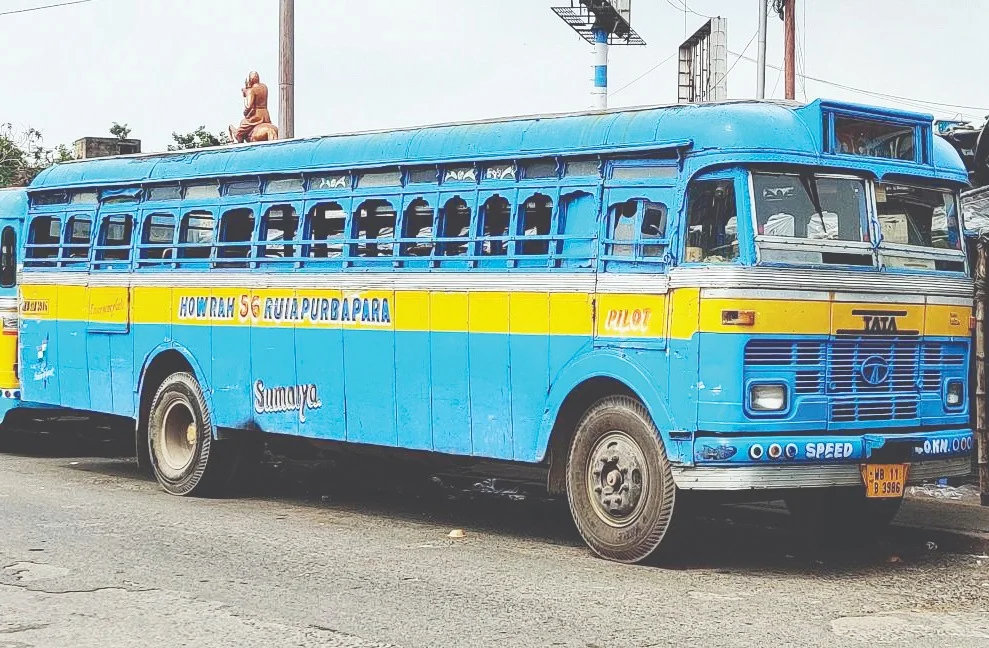 বাসের মেয়াদ ও ভাড়া বাড়ানোর দাবিতে মুখ্যমন্ত্রীকে চিঠি