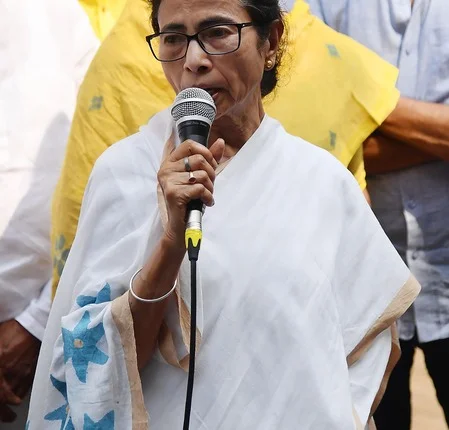 কেন্দ্র আইন করলেও আঁচ লাগতে দেব না, সুতি থেকে ওয়াকফ নিয়ে আশ্বাস মুখ্যমন্ত্রীর