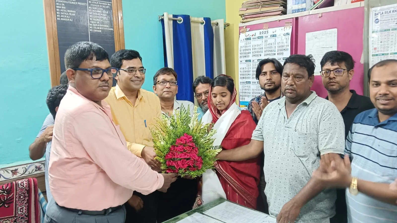 হাই মাদ্রাসায় তৃতীয় হয়েছেন আলিফনুর খাতুন