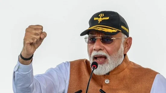 'ঘর মে ঘুসকে মারেঙ্গে' মোদির হুঙ্কার