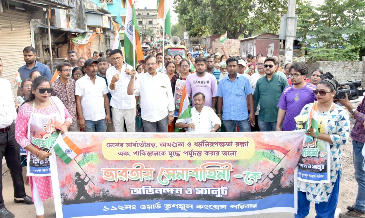 ঐক্যবদ্ধ মানুষই রুখে দেবে শত্রুর চক্রান্ত, সেনার প্রতি সংহতি মিছিলে বললেন ফিরহাদ