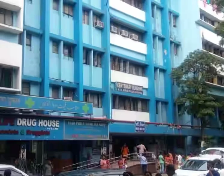 সরকারি হাসপাতালে সফল জটিল অস্ত্রোপচার, ‘ধনুক’ মেরুদণ্ড সোজা করল এনআরএস