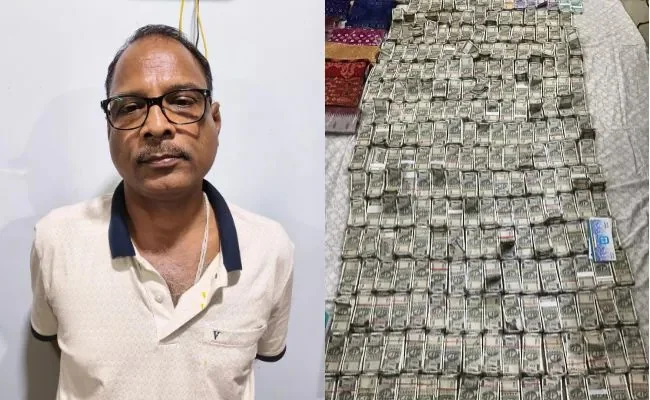 ওড়িশায় জানলা দিয়ে উড়ছে টাকা !