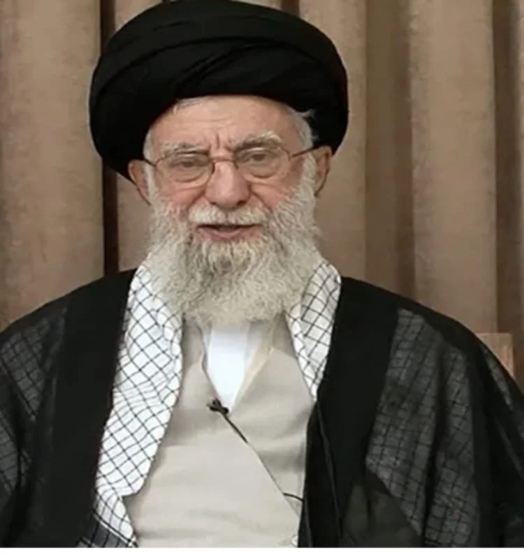 খামেনিকে হত্যার ছক! সুযোগের অপেক্ষায় ছিল ইসরাইলি গুপ্তঘাতক দল — বিস্ফোরক দাবি ইসরাইলি মন্ত্রীর