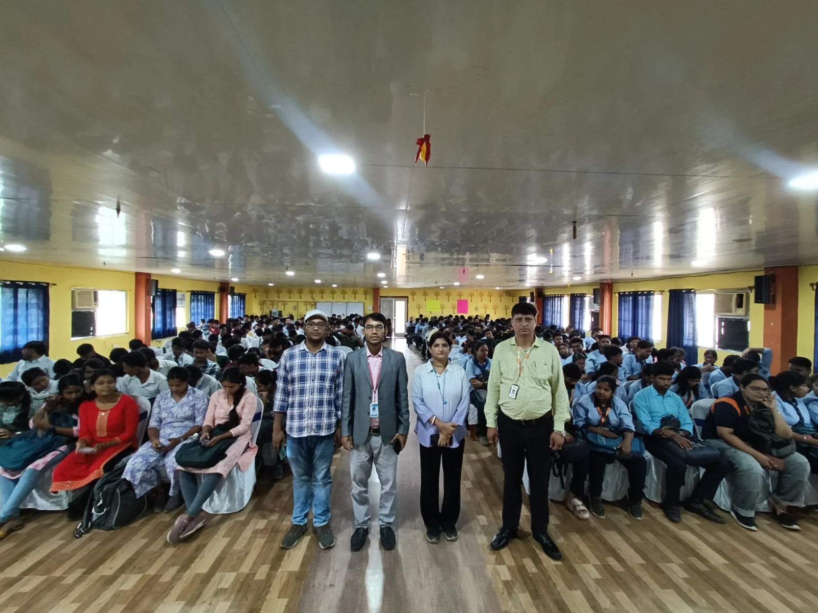 ইলেকট্রিক ভেহিকল সার্ভিস ট্রেনিং ওয়ার্কশপ হয়ে গেল বারুইপুরে এস ভি আই এস টির ক্যাম্পাসে