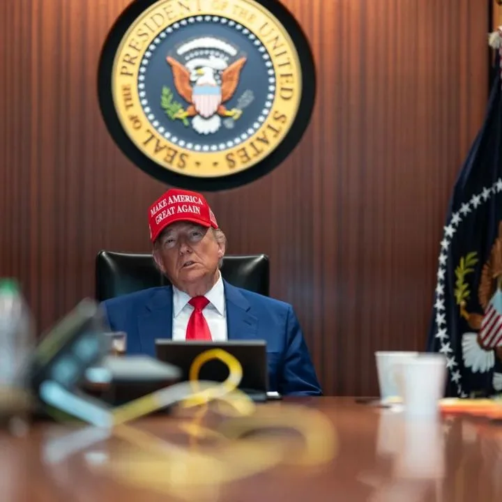 ইরানের তিনটি পারমাণবিক কেন্দ্রে মার্কিন হামলা