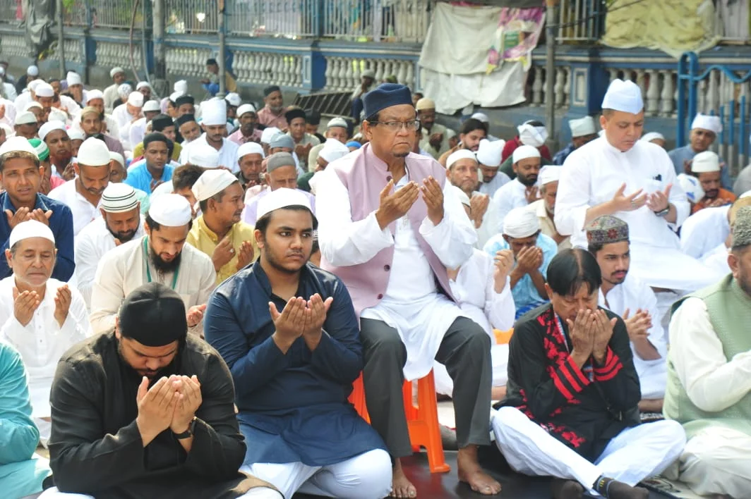 পার্ক সার্কাস ময়দানে ঈদ-উল-আযহা'র নামাযের কিছু চিত্র