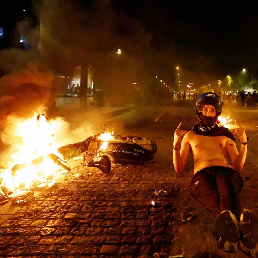 প্যারিসে চ্যাম্পিয়ন্স লিগ জেতার আনন্দ উৎসবের নামে তাণ্ডব, মৃত ২