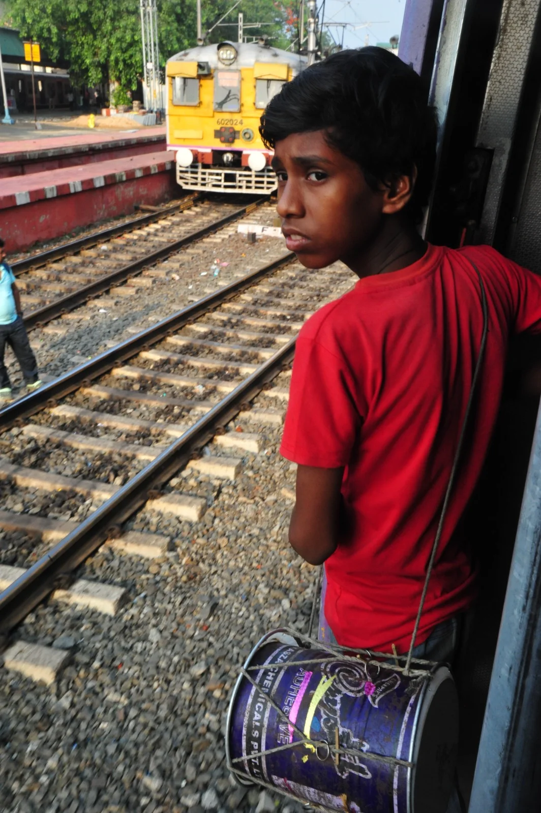 লাইফ এক মাদারি কা খেল বাবুয়া..............