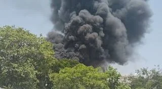 আহমেদাবাদে ভাঙল এয়ার ইন্ডিয়ার বিমান, নিহত কমপক্ষে ২০০