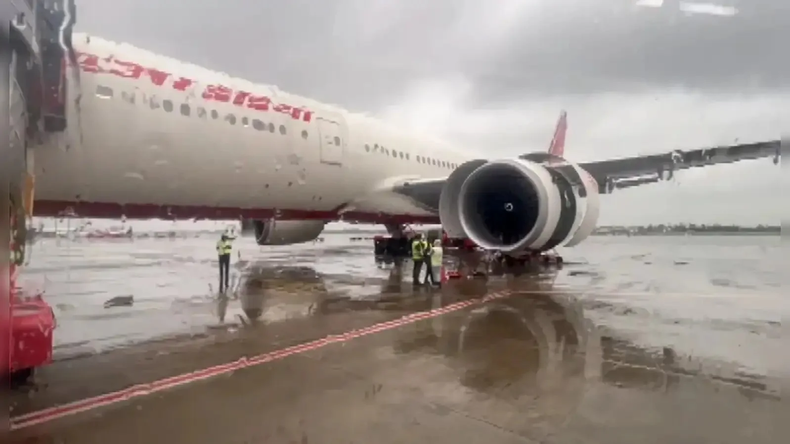 আমদাবাদ-লন্ডনগামী এয়ার ইন্ডিয়ার বিমান বাতিল, সেই সঙ্গে  দিল্লি-প্যারিসগামী আরও একটি বিমান বাতিল