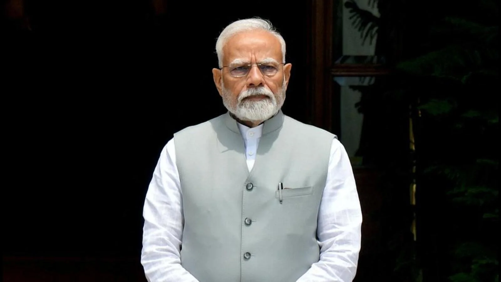 ‘সন্ত্রাসের মদতদাতাকে পুরস্কার কেন?’ জি-৭ বৈঠকে  সরব মোদি