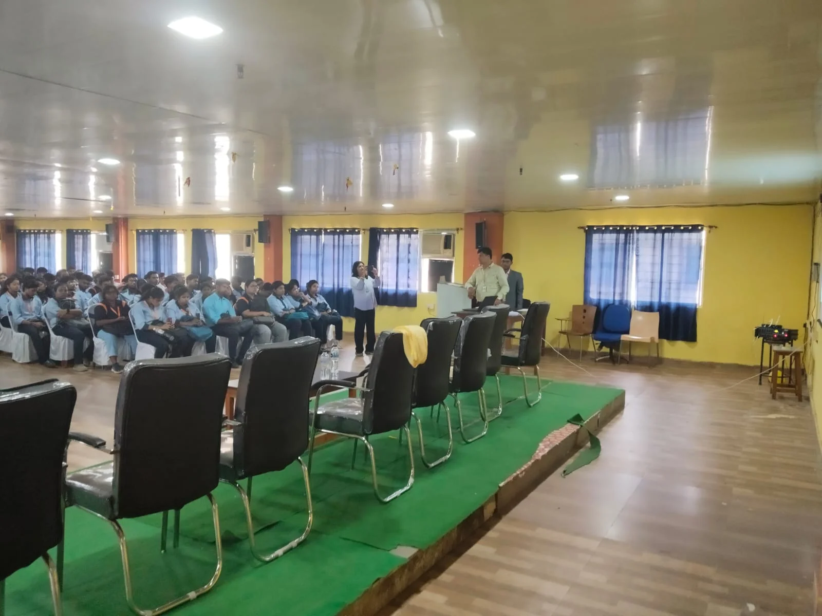 ইলেকট্রিক ভেহিকল সার্ভিস ট্রেনিং ওয়ার্কশপ হয়ে গেল বারুইপুরে এস ভি আই এস টির ক্যাম্পাসে