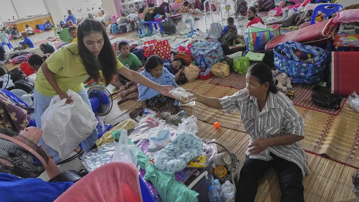 থাইল্যান্ড-কম্বোডিয়া: যুদ্ধবিরতির আলোচনায় সম্মতি, তবুও জারি হামলা