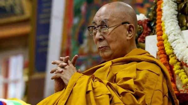 ৯০ –পা রাখলেন দালায় লামা, শুভেচ্ছাবার্তা মোদির