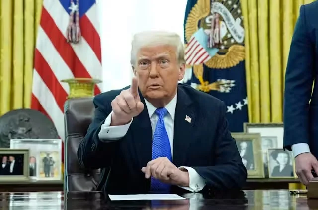 ইরান নতুন করে পারমাণবিক স্থাপনা গড়ে তোলার চেষ্টা করলে ফের হামলা: হুঁশিয়ারি ট্রাম্পের