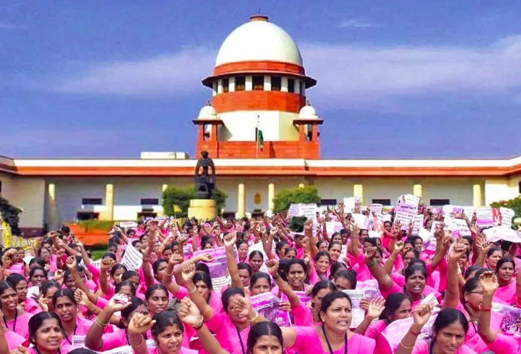 অঙ্গনওয়াড়ি কর্মীদের পদোন্নতি মামলায় হাইকোর্টের নির্দেশকে চ্যালেঞ্জ জানিয়ে সুপ্রিম কোর্টে রাজ্য সরকার