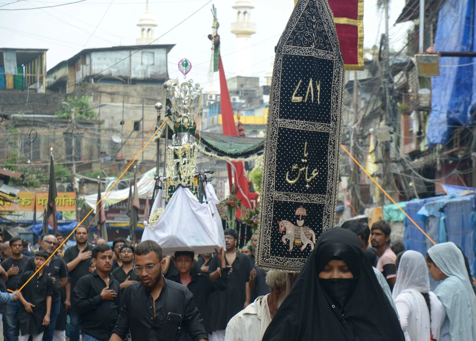 শহরজুড়ে পালিত হচ্ছে মহরম