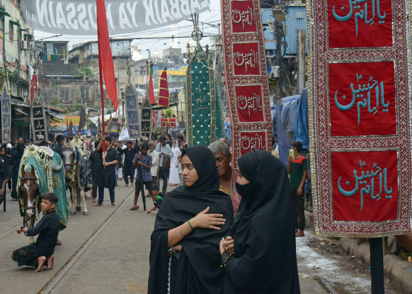 শহরজুড়ে পালিত হচ্ছে মহরম