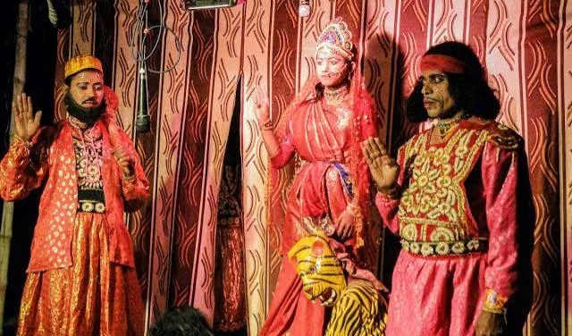 'বিপন্ন সুন্দরবনের ঐতিহ্য' হারিয়ে যাচ্ছে বনবিবি পালা ও ম্যানগ্রোভ বন