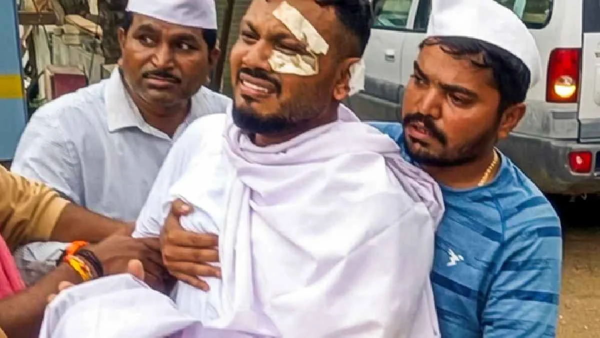 অহমদাবাদ বিমান দুর্ঘটনার একমাত্র জীবিত যাত্রী বিশ্বাসকুমার রমেশ এখনও আতঙ্কে