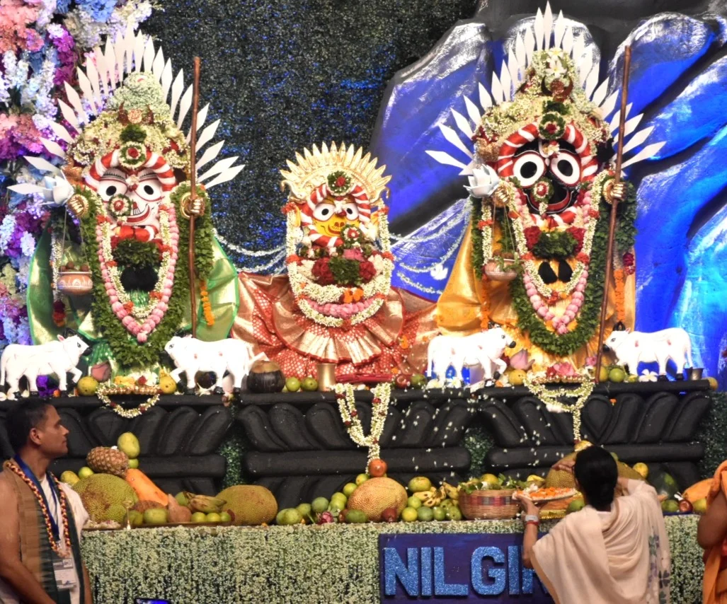 কলকাতার ইসকনে মুখ্যমন্ত্রী, আরতি করলেন তিনি