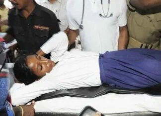 গুজরাতের আবাসিক স্কুলে খাবার খেয়ে অসুস্থ ৬০ পড়ুয়া!খাবারে বিষক্রিয়া না অন্য কারণ তদন্তে পুলিশ